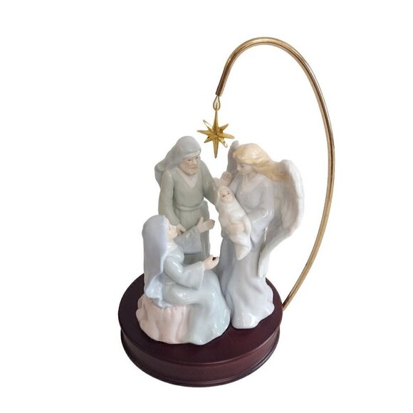 Vintage Christmas Around The World House Of Lloyd Nativity Music Box Porcelain